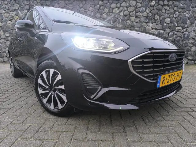 Ford Fiesta 1.0 EcoBoost Hybrid Titanium 2022 Benzine 32