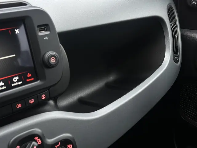 Fiat Panda 1.0 Hybrid City Life 2022 Benzine 22