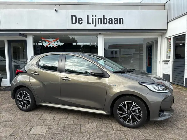 Toyota Yaris 1.5 Hybrid Dynamic 2021 Hybride Benzine 7