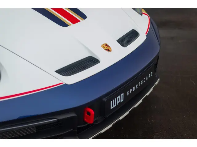 Porsche 911 992 3.0 Dakar 2023 Benzine 11