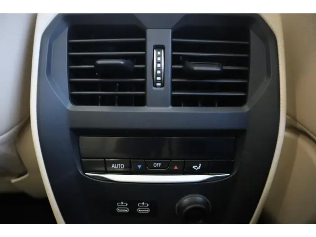 BMW 3 Serie Touring 320i 2020 Benzine 20