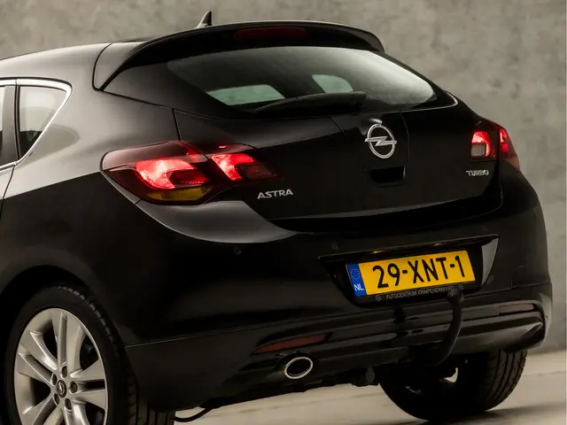Opel Astra 1.4 Turbo Sport 2012 Benzine 11