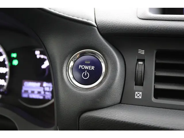 Lexus CT 200h 25th Edition 2015 Hybride Benzine 39