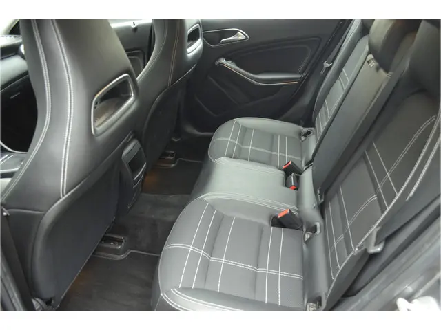 Mercedes-Benz A-Klasse 180 Ambition 2016 Benzine 15