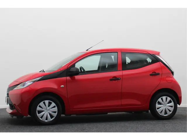 Toyota Aygo 1.0 VVT-i x-fun 2018 Benzine 8