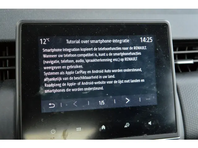 Renault Clio 1.0 TCe Intens 2021 Benzine 12