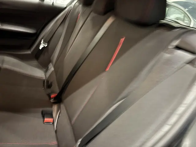 BMW 1 Serie 114i EDE Sport Edition 2014 Benzine 33