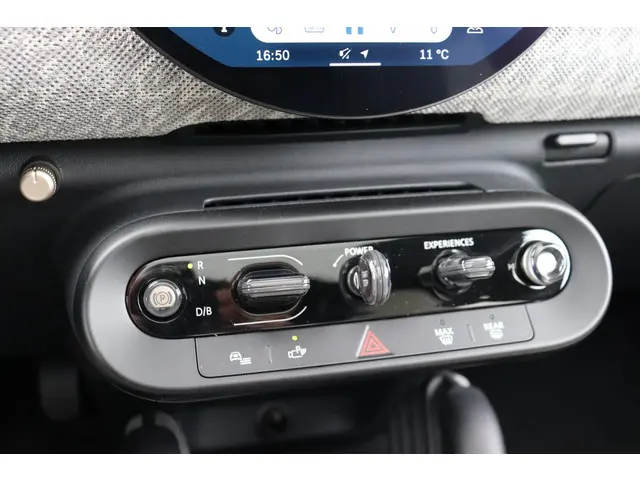 MINI 3-Deurs Cooper E | Favoured L 2025 Elektrisch 20