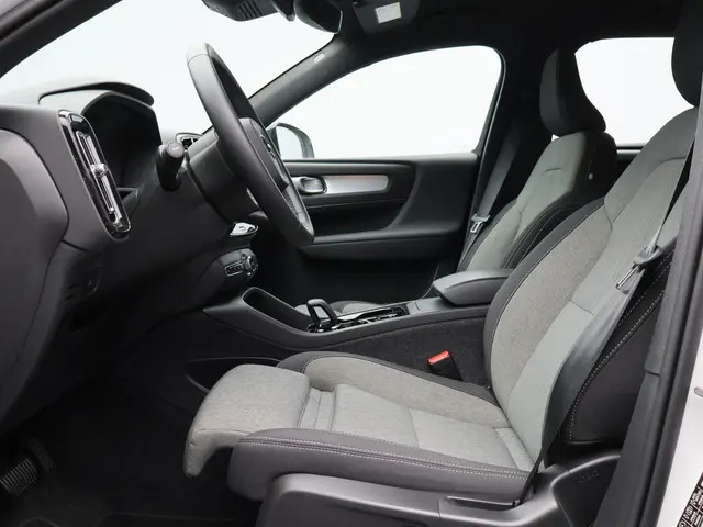 Volvo XC40 2.0 B4 Plus Dark 2024 Benzine 7
