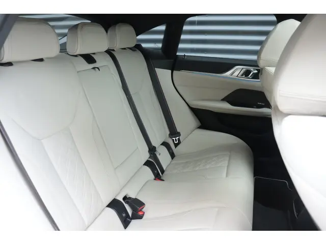 BMW i4 M50 2023 Elektrisch 9