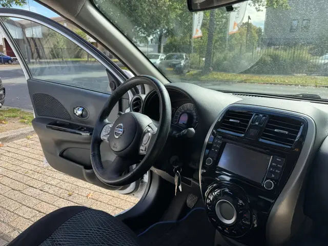 Nissan Micra 1.2 Connect Edition N-TEC 2015 Benzine 52