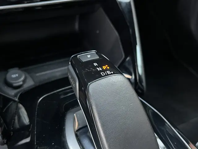 Peugeot e-2008 EV GT Pack 50 kWh 2022 Elektrisch 21