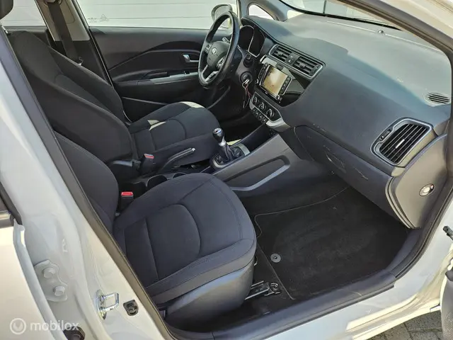 Kia Rio 1.2 CVVT DynamicLine zeer nette Auto!! 2016 Benzine 9