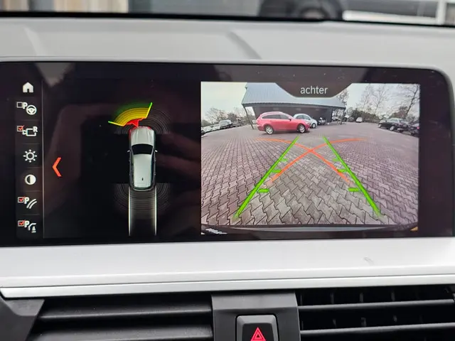 BMW X3 xDrive20i High Executive 2018 Benzine 21