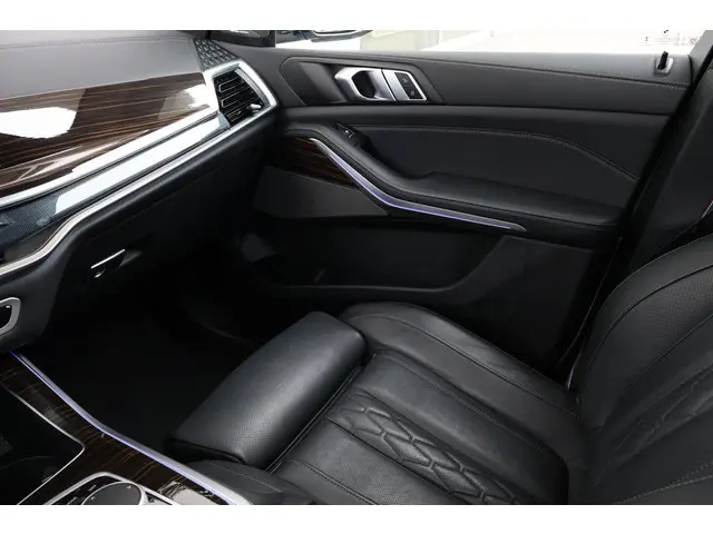 BMW X5 xDrive50e 2025 Hybride Benzine 44