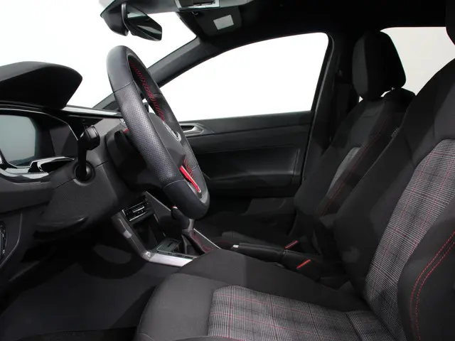 Volkswagen Polo 2.0 TSI GTI Automaat 2024 Benzine 28