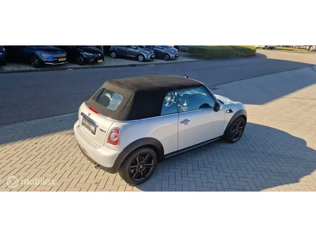 MINI Cooper Cabrio 1.6 Chili NAVI/LEER/PDC/VOL 2012 Benzine 29