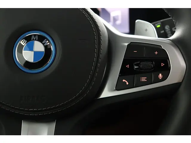 BMW X5 xDrive50e 2025 Hybride Benzine 17