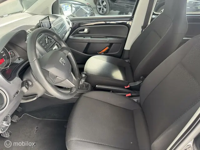 SEAT Mii 1.0 Sport Dynamic Navigatie, Airco 2015 Benzine 10