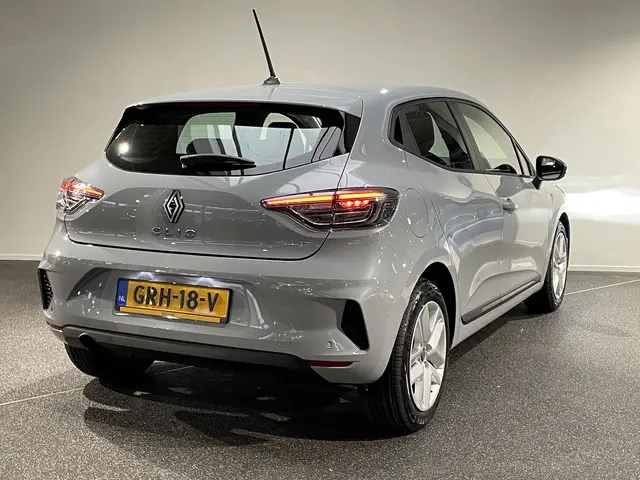 Renault Clio 1.0 TCe 90 GPF Evolution 2024 Benzine 2