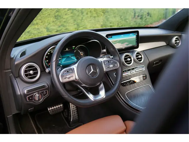 Mercedes-Benz C-Klasse C 180 AMG line 2020 Benzine 29