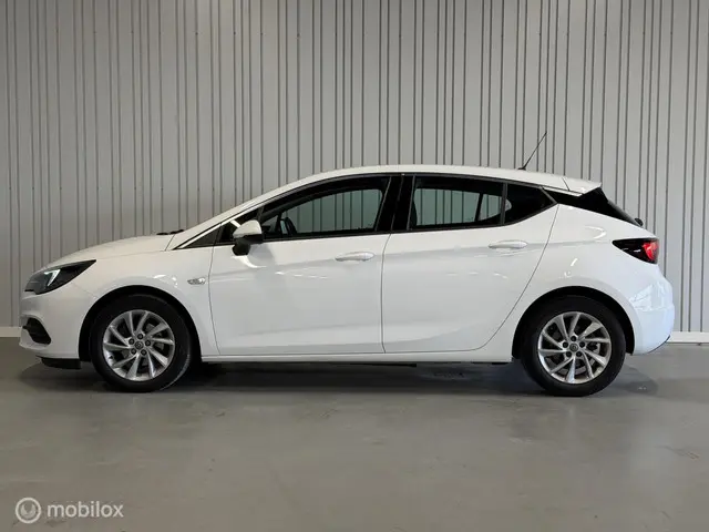 Opel Astra 1.2 Blitz Elegance 2020 Benzine 2