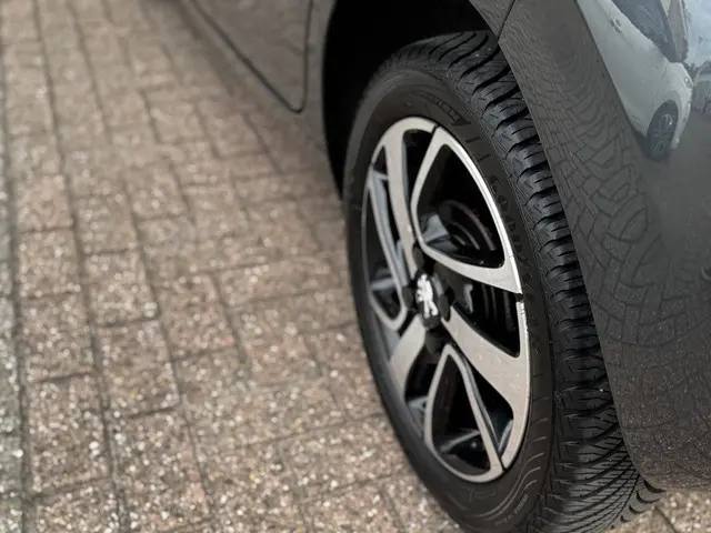 Peugeot 108 e-VTi 68 Allure 2016 Benzine 21