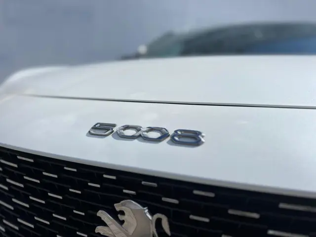 Peugeot 5008 1.2 PureTech Allure 2024 Benzine 15