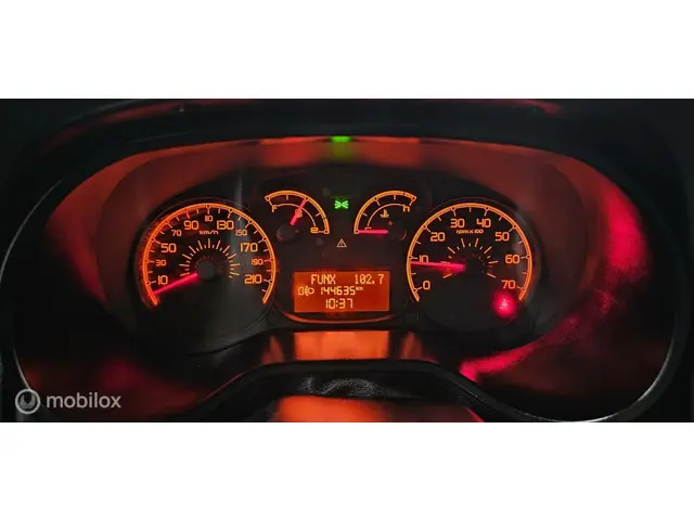 Fiat Doblò Cargo 1.3 MultiJet SX 2013 Diesel 6