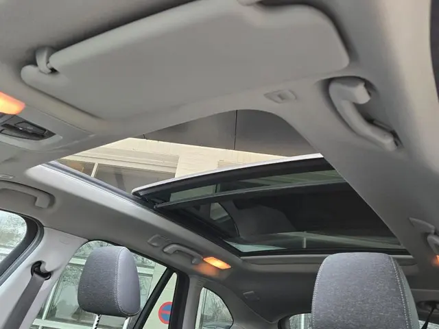 BMW X1 XDRIVE25E 2020 Hybride Benzine 15