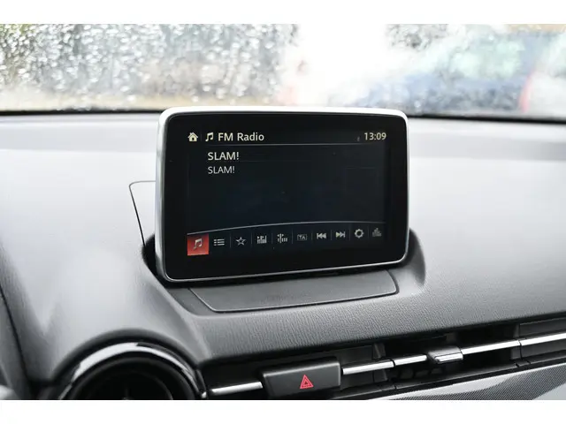 Mazda 2 Skyactiv-G 90 5MT TS+ 2015 Benzine 19