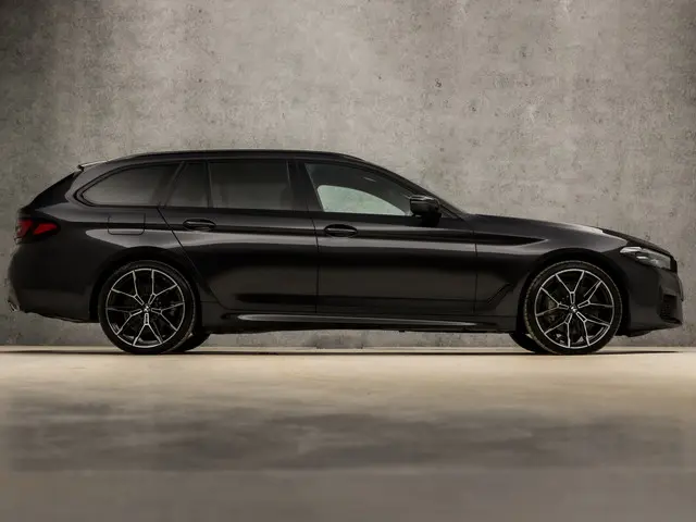 BMW 5 Serie Touring 530i xDrive M Sport 2023 Benzine 4
