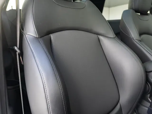 MINI 3-Deurs Cooper 2022 Benzine 12