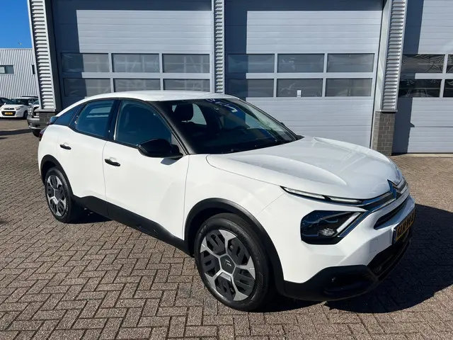 Citroën C4 1.2 130PK Puretech Feel | Automaat | 2021 Benzine 2