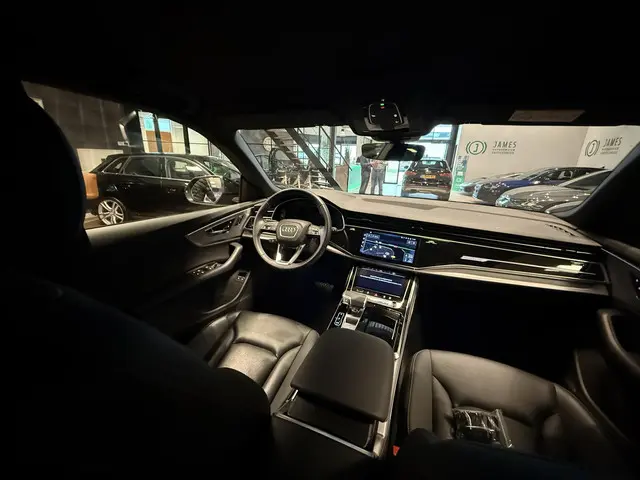 Audi Q8 55 TFSI e quattro Pro Line 2024 Hybride Benzine 5