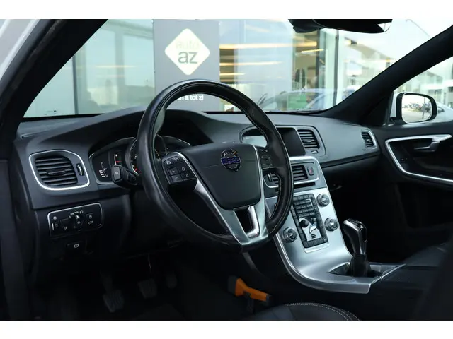 Volvo V60 2.0 T3 Polar+ Dynamic 2017 Benzine 27