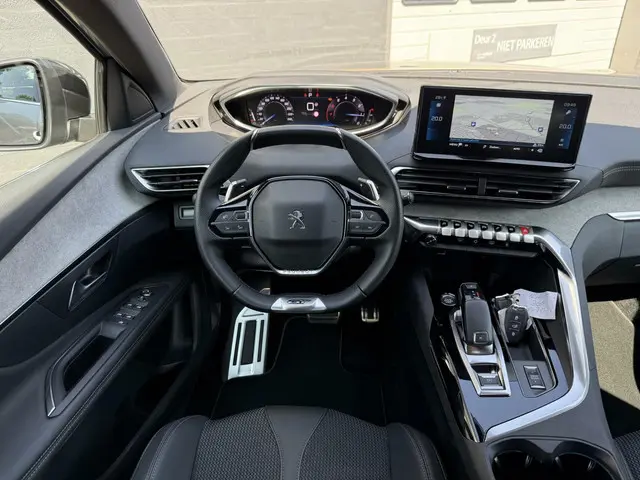 Peugeot 3008 1.2 PureTech GT 2023 Benzine 6