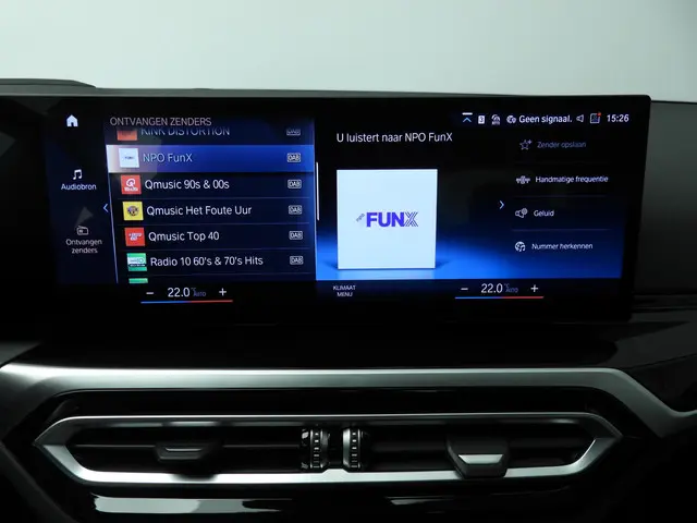 BMW 3 Serie 320i 2023 Benzine 33