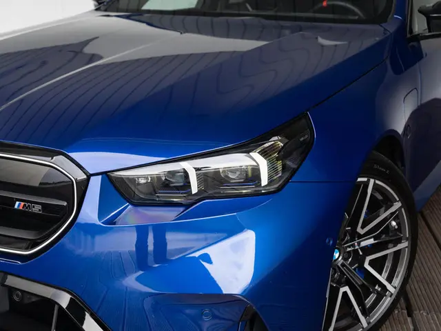 BMW M5 Sedan 2024 Hybride Benzine 13