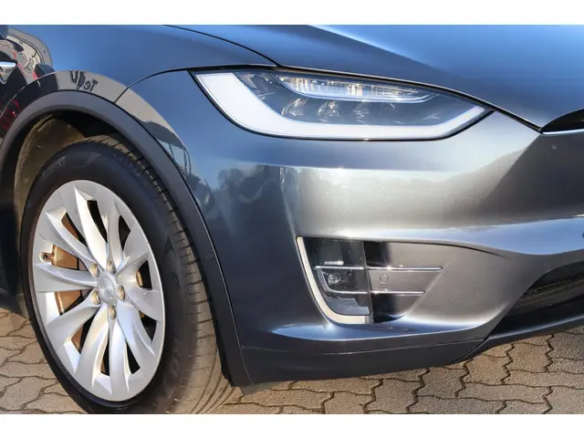 Tesla Model X 75D Base 6p. 2018 Elektrisch 13