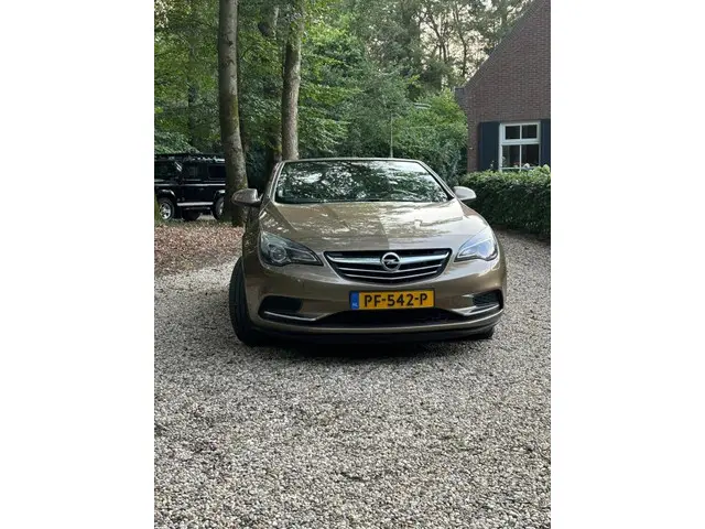 Opel Cascada 2