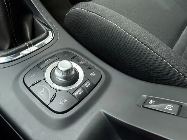 Renault Mégane 1.2 TCe Limited 2014 Benzine 12