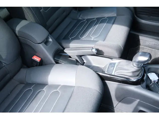Citroën C4 Cactus PT Shine 110 Automaat-6 2018 Benzine 8