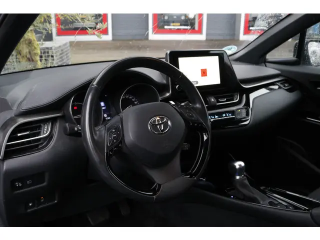 Toyota C-HR 1.8 Hybrid Style 2022 Hybride Benzine 12