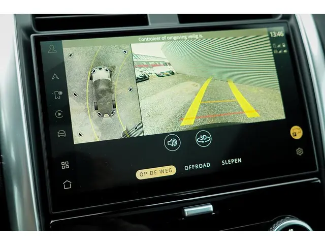 Land Rover Discovery 3.0 D250 R-Dynamic SE 2024 Diesel 52