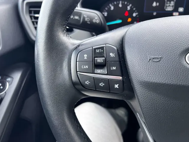 Ford Focus 1.5 EcoBoost Titanium Business 2020 Benzine 14