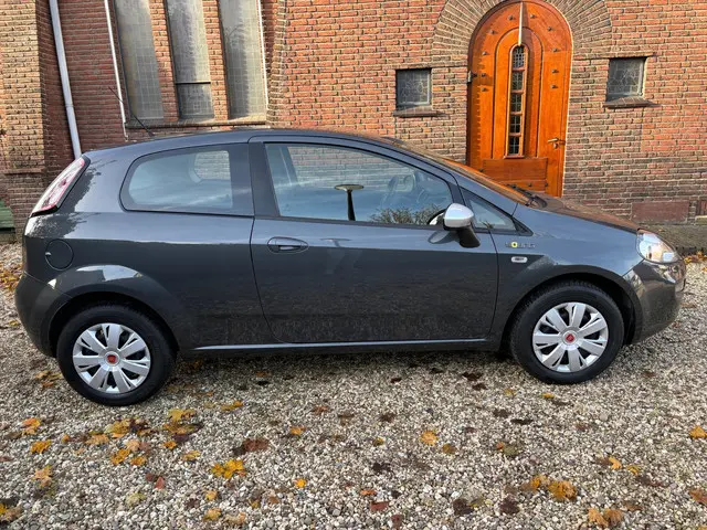 Fiat Punto Evo 1.2 Street | AIRCO | ZEER NETJES | 2014 Benzine 6