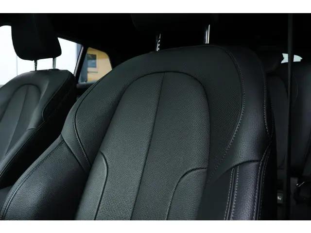 BMW X2 xDrive25e High Executive 2020 Hybride Benzine 13