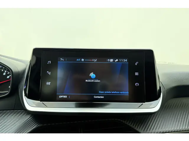 Peugeot 208 1.2 PureTech Active 2023 Benzine 23