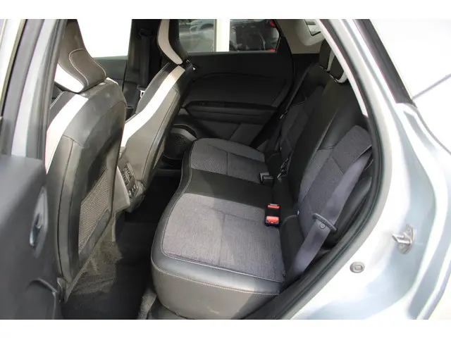 Renault Captur 1.0 TCe 90 techno 2023 Benzine 25